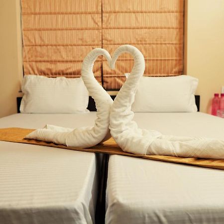 Rama Golden Root New Town Hotel Колката Екстериор снимка
