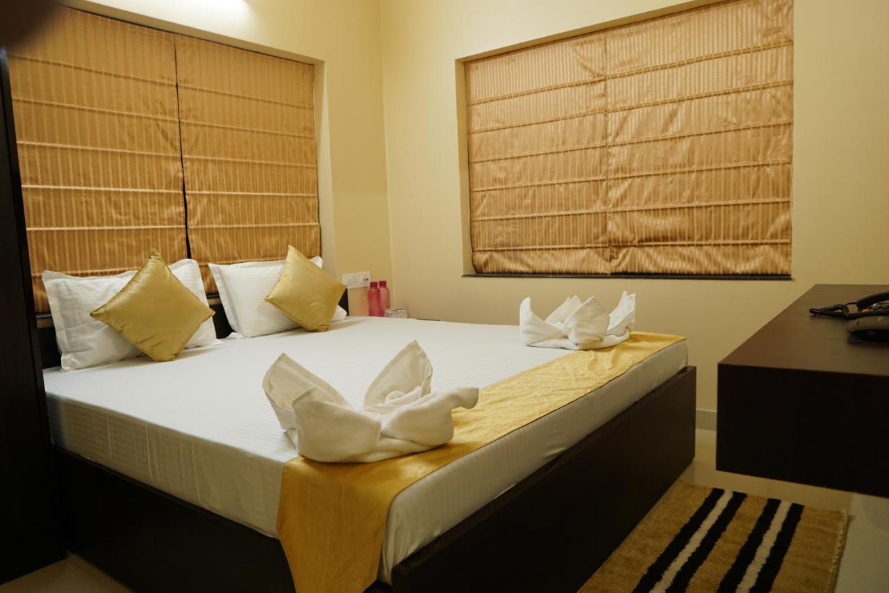 Rama Golden Root New Town Hotel Колката Екстериор снимка
