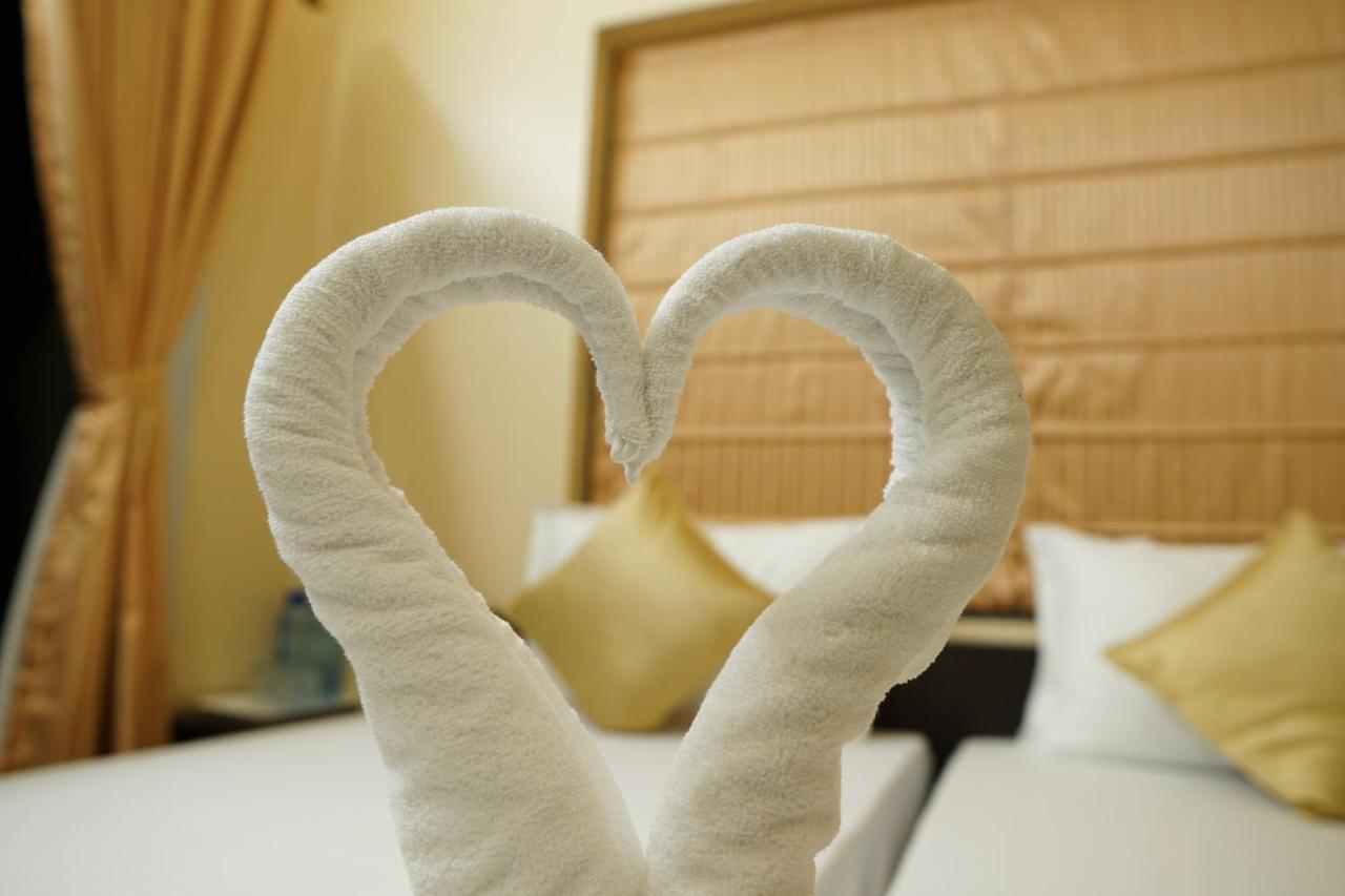 Rama Golden Root New Town Hotel Колката Екстериор снимка