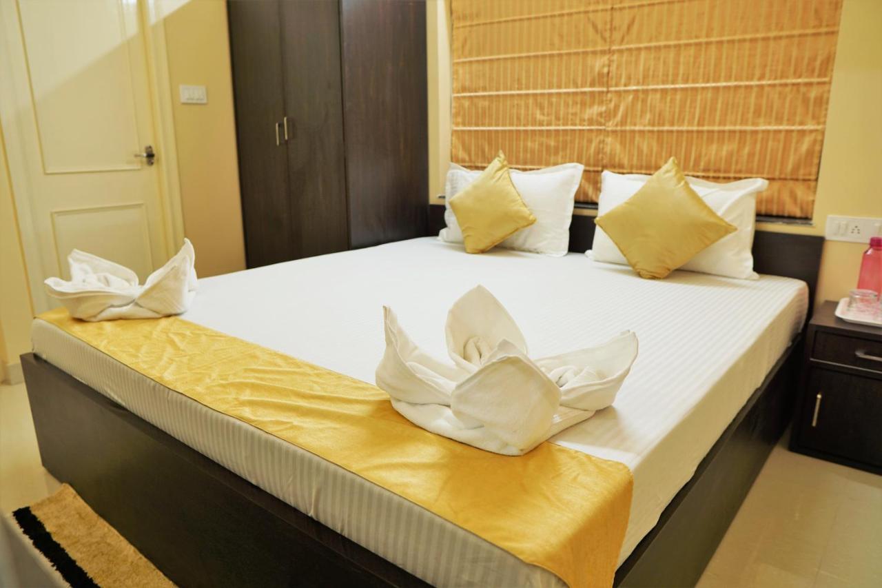 Rama Golden Root New Town Hotel Колката Екстериор снимка