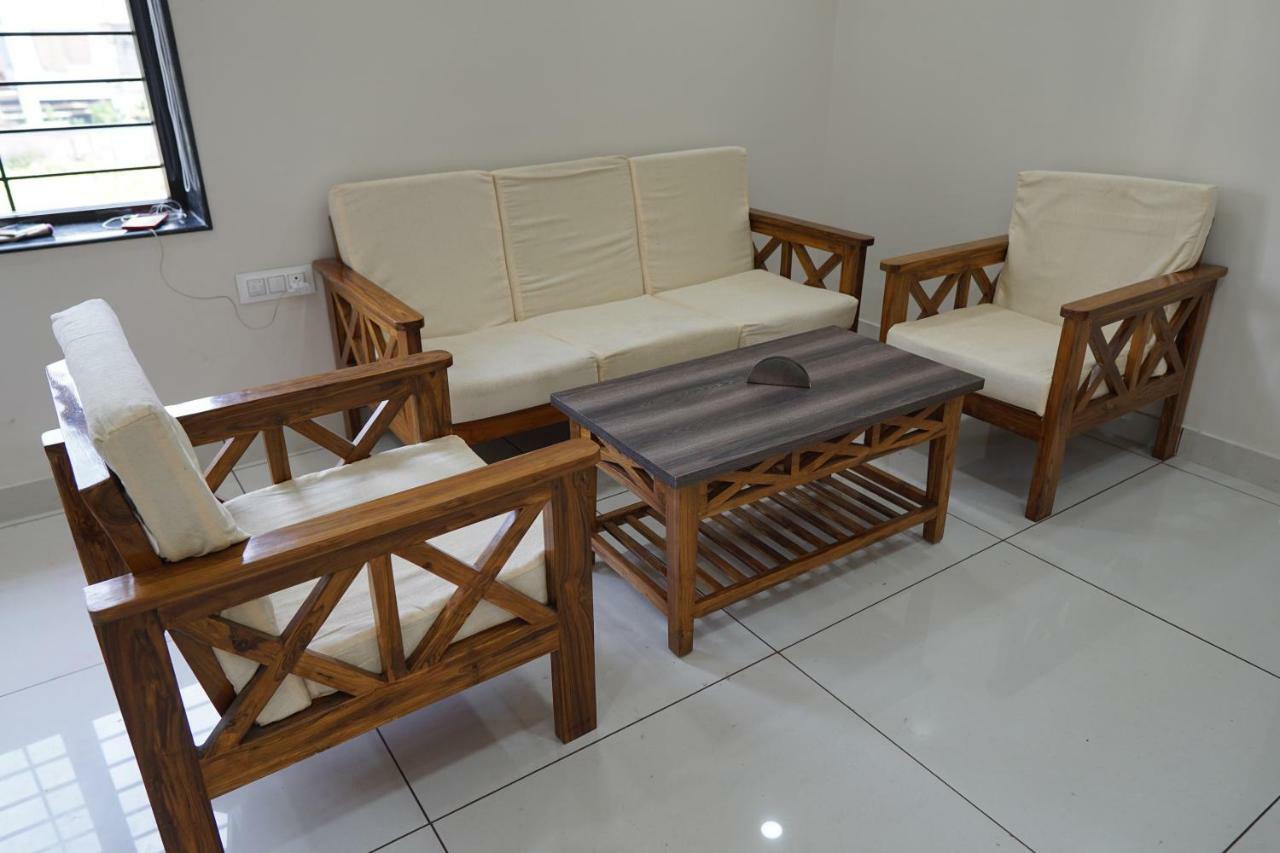 Rama Golden Root New Town Hotel Колката Екстериор снимка